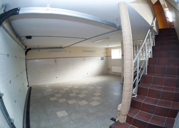 On Abrikosovaya Apartman *