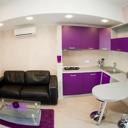 Apartment On Abrikosovaya *